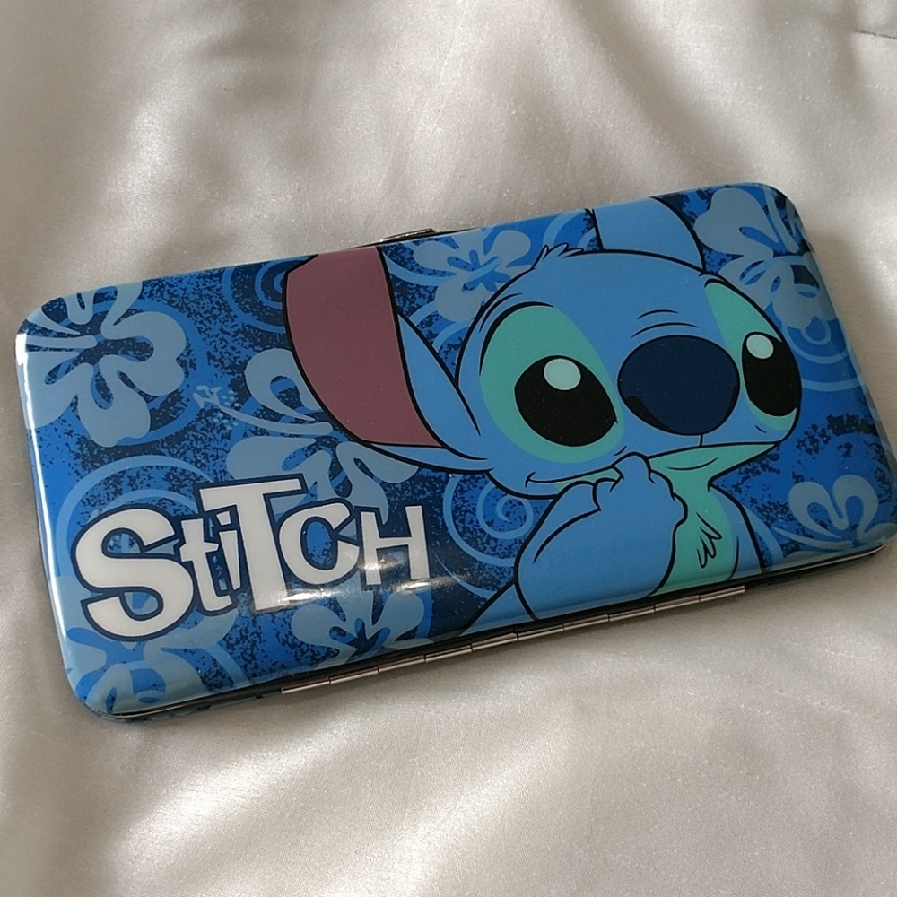 Stitch wallet